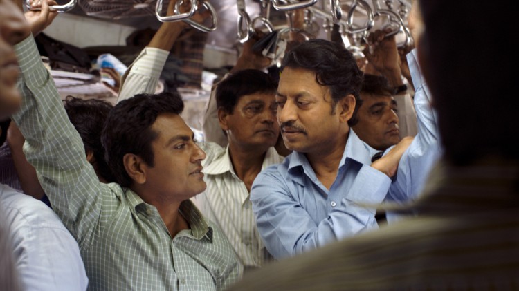 Shaikh (Nawazuddin Siddiqui) og Saajan (Irrfan Khan) pendler i The Lunchbox (Foto: Scanbox).