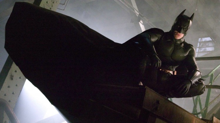 Batman, i Christian Bale sin skikkelse, har en mer fleksibel drakt enn vi har sett på film tidligere.(Foto: Warner Bros. Pictures)