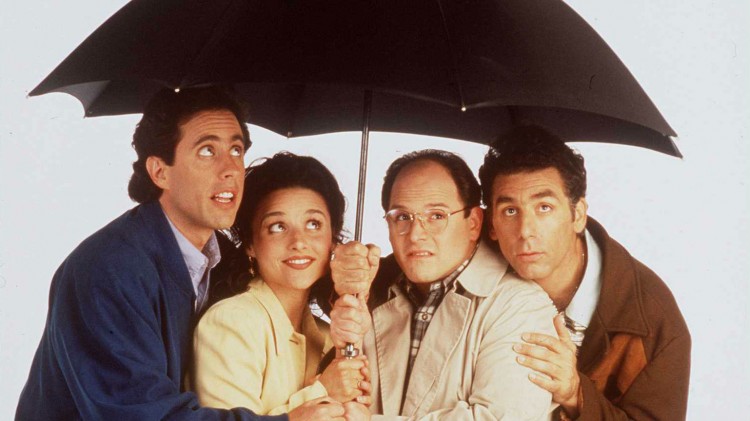 Jerry, Elaine, George og Kramer lærer i episoden «The Hamptons» hva kaldt vann kan gjøre med en mann. (Promofoto: NBC/Sony) 