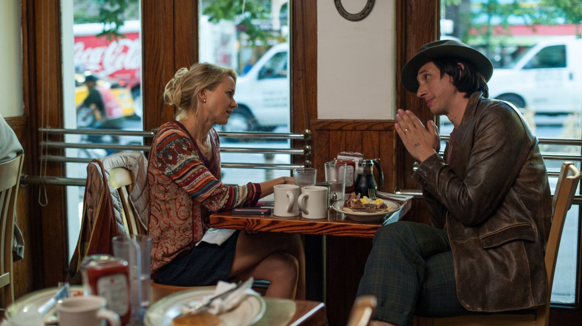 Cornelia (Naomi Watts)  og Jamie (Adam Driver)(Foto: Norsk Filmdistribusjon)