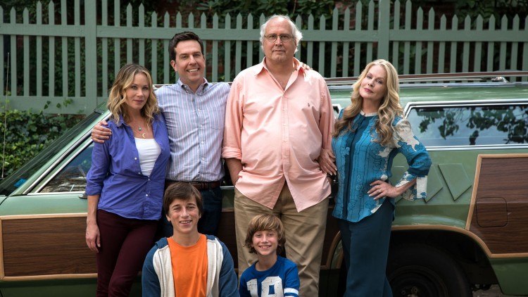 Clark Griswold (Chevy Chase i midten) gjør et innhopp sammen med resten av Griswold-familien i Vacation (Foto: SF Norge AS).