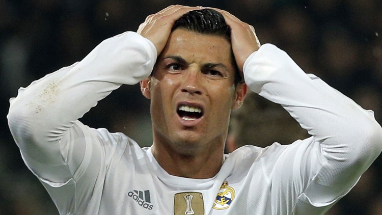 Ronaldos reaksjon på Filmpolitiets terningkast. ((AP Photo/Thibault Camus)