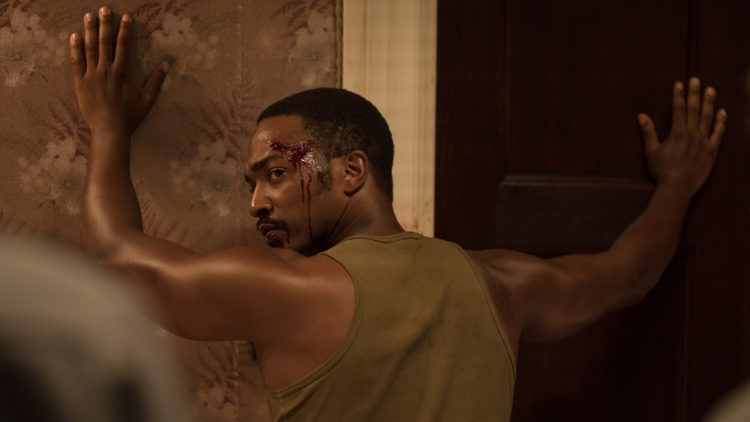 Vietnam-veteranen Greene (Anthony Mackie) blir utsatt for et brutalt forhør i "Detroit". (Foto: SF Studios)