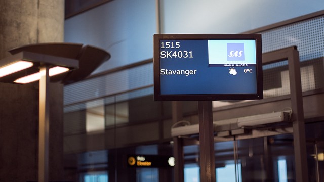 Rute SK4031 fra Oslo til Stavanger skulle gå 15.15, men var forsinket (Foto: Jonas Bødtker, NRK P3).