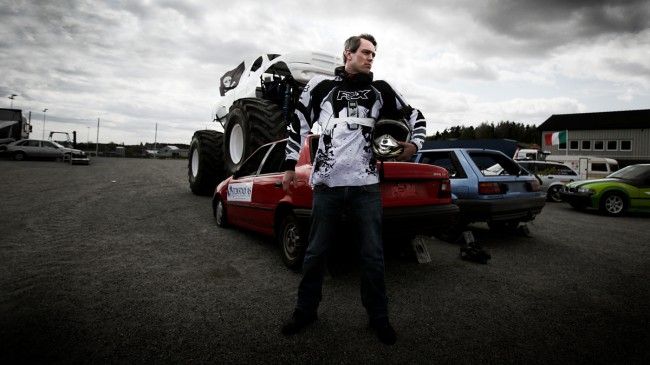 Knuste kamera med monstertruck