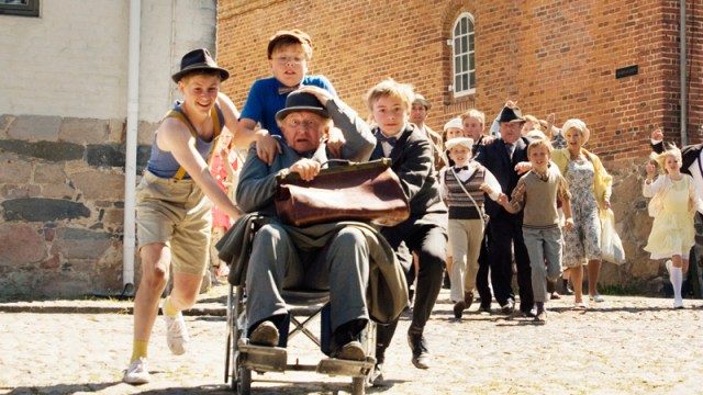 Olsenbanden Jr. pluss bestefar Eugen Olsen i 