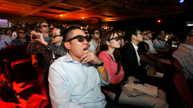 Sony viste også frem 3D på E3 2010. Publikum ble imponert! (REUTERS/Mario Anzuoni)