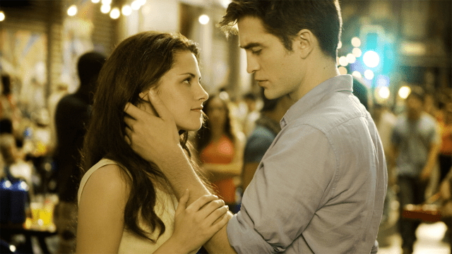 Kristen Stewart og Robert Pattinson i The Twilight Saga: Breaking Dawn Part 1. (Foto: Summit Entertainment).