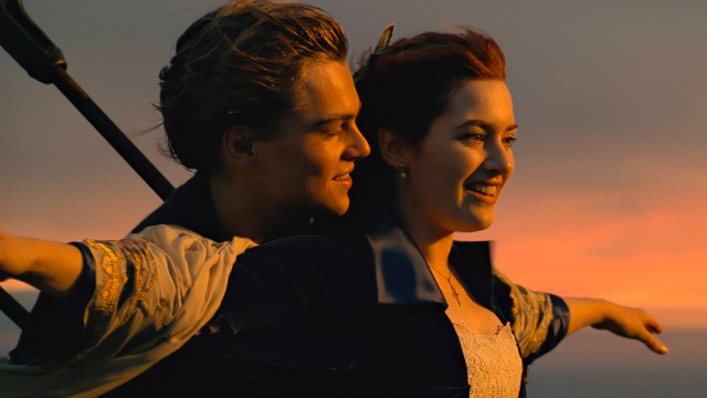 FLYR PÅ BAUGEN: Leonardo DiCaprio og Kate Winslet spiller Jack og Rose i «Titanic». Foto: 20th Century Fox