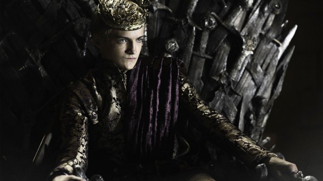 Jack Gleeson er helt uspiselig som Joffrey Baratheon i Game of Thrones. (Foto: HBO).