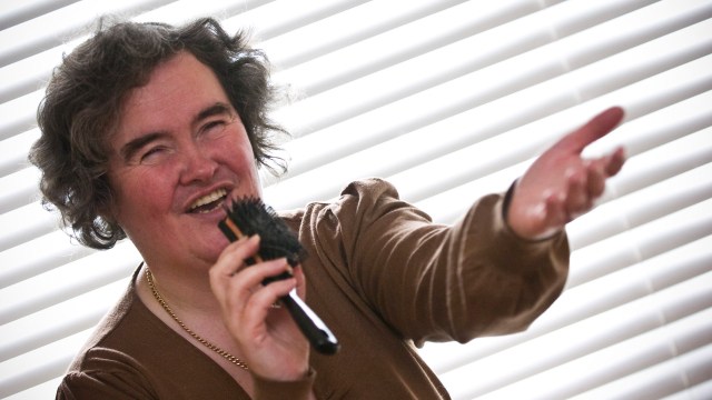 Susan Boyle – slik hun først ble kjent. Her det første promobildet fra TV-showet «Britan's Got Talent» (Bilde: AFP Photo)