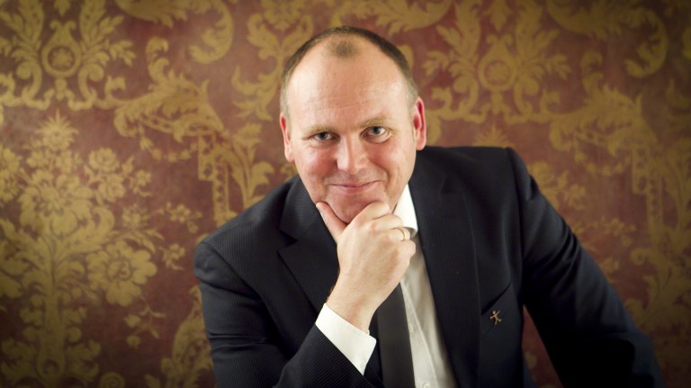 Arild Østin Ommundsen får Aamot-statuetten