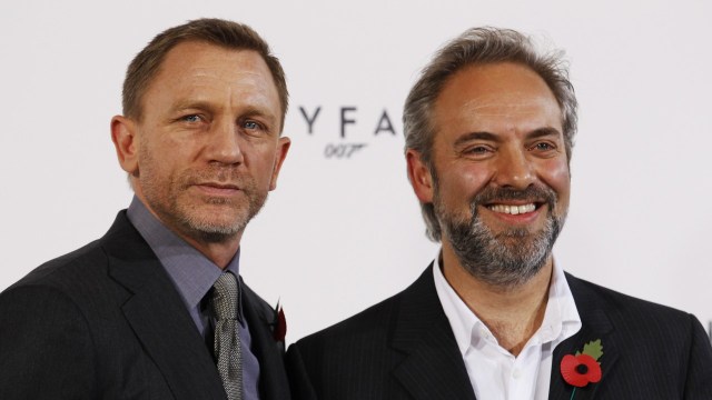 Skodespelar Daniel Craig og regissør Sam Mendes. (Foto: REUTERS/Luke MacGregor)
