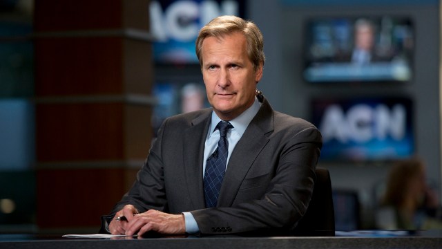 Jeff Daniels spiller hovedrollen i «The Newsroom» som nyhetsankeret Will McAvoy. (Foto: HBO)