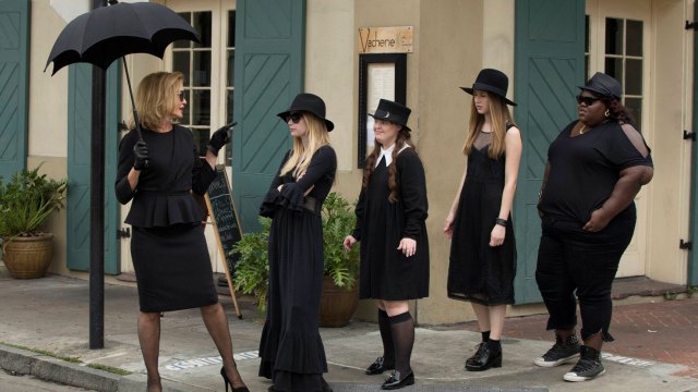 Jessica Lange og co i American Horror Story: Coven. (Foto: FOX).