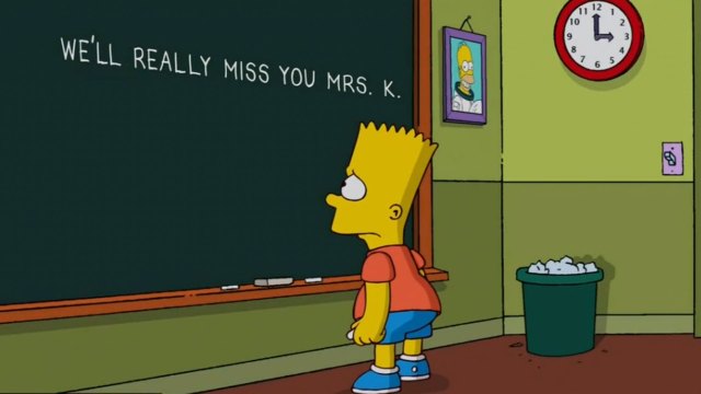En tydelig trist Bart, skriver en siste hilsen til Marcia Wallace, som ga sin stemme til Edna Krabappel i The Simpsons. (Foto: FOX).