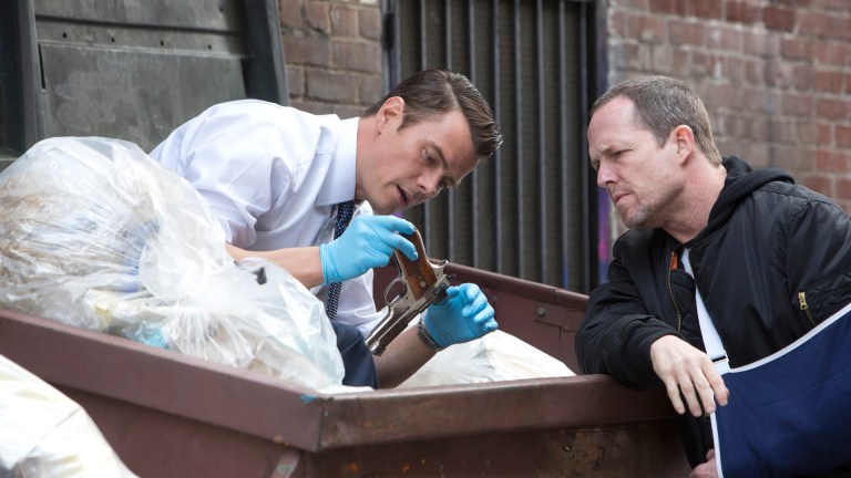 Battle Creek S01 E01