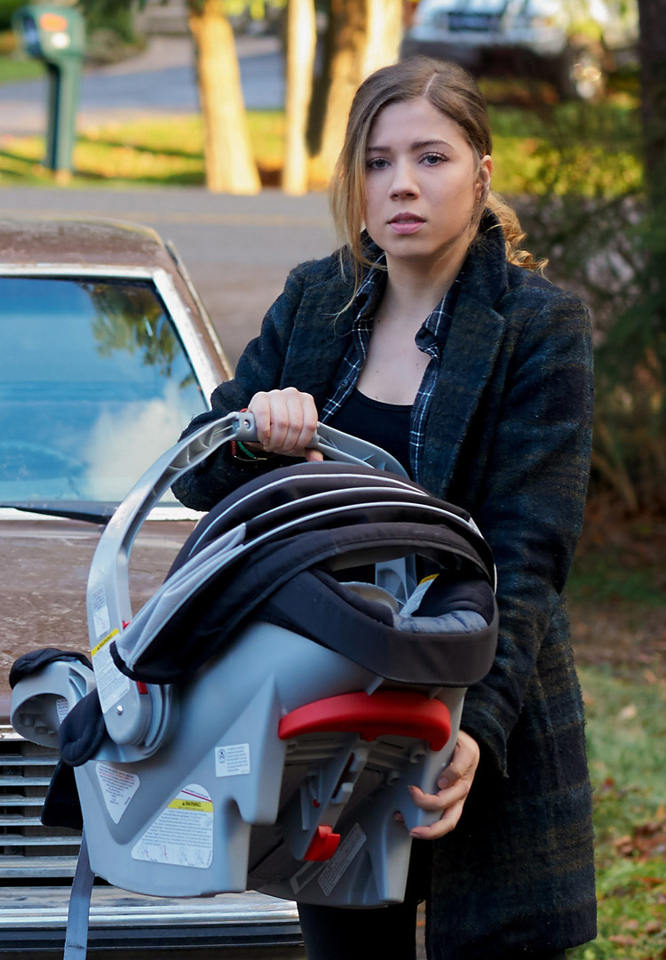Between S01 E01