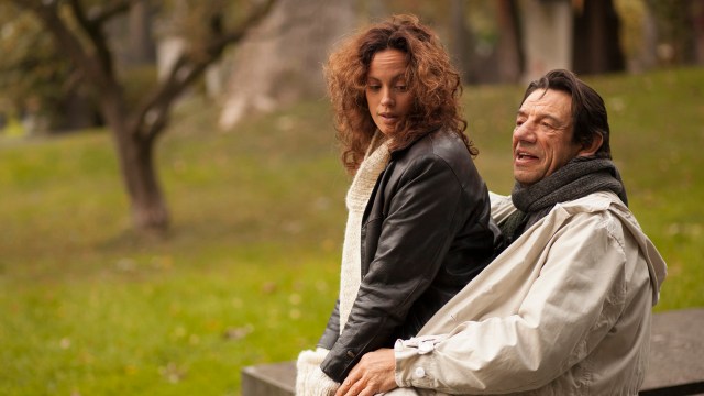 Jeppe (Helge Jordal) og Ingvild (Ingeborg Sundrehagen Raustøl) blir gode venner i Høst (Foto: Europafilm AS).