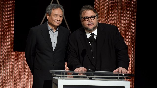 Regissørene Ang Lee og Guillermo del Toro annonserte Oscar-nominasjonene. (Foto: Kevin Winter/Getty Images/AFP, NTB Scanpix).