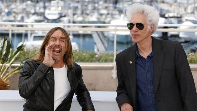 Regissør Jim Jarmusch og artisten Iggy Pop er i Cannes med The Stogges-dokumentaren Gimme Danger. (Foto: REUTERS/Yves Herman)