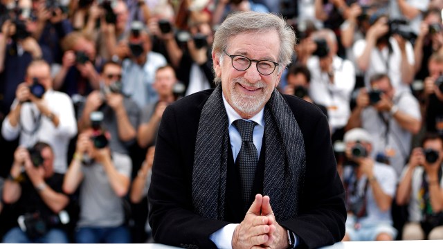 En blid Steven Spielberg på filmfestivalen i Cannes (Foto: REUTERS/Yves Herman).