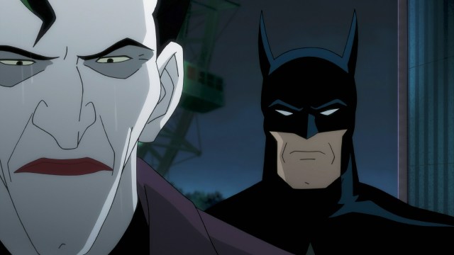 Batman og The Joker står på hver side av vippepunktet mellom godhet og ondskap i Batman: The Killing Joke (Foto: Warner Bros. Entertainment AS).