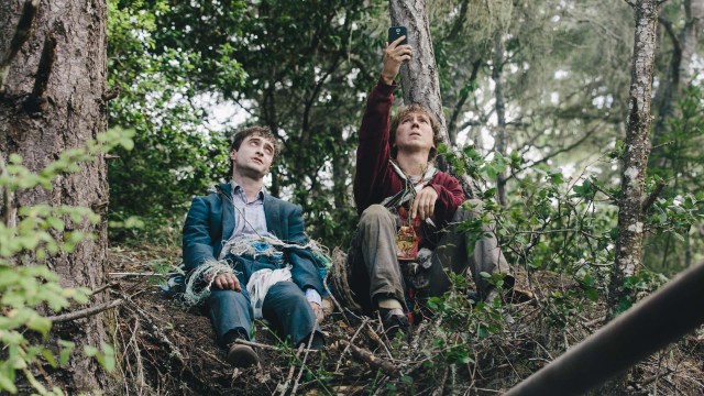 Manny (Daniel Radcliffe) og Hank (Paul Dano) forsøker å finne tilbake til sivilisasjonen i Swiss Army Man. (Foto: Tour de Force)