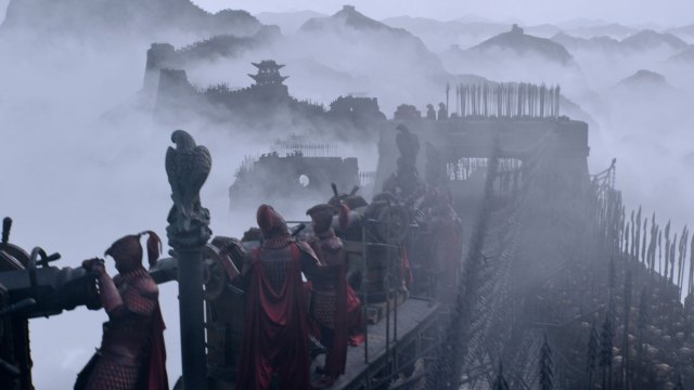 Den kinesiske muren er den store opplevelsen i The Great Wall. Storslått og full av velkoreografert militærmakt. (Foto: United International Pictures)