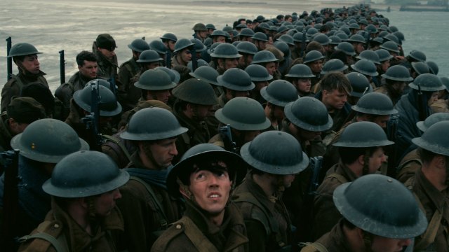 Evakueringen etter slaget om Dunkirk i 1940  er det historiske bakteppet for Christopher Nolans intense krigsfilm. (Foto: SF Norge)