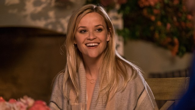 Reese Witherspoon har nok sjarm til å holde det helt sjangergreit i Home Again. (Foto: SF Norge)