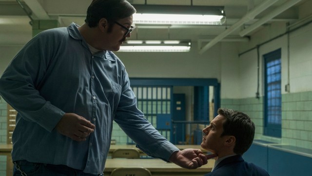 Seriemorderen Edmund Kemper er sentral i begynnelsen av Mindhunter. Han spilles av Cameron Britton som virkelig skaper en variert og velartikulert rollefigur basert på den virkelige drapsmannen. (Foto: Netflix)