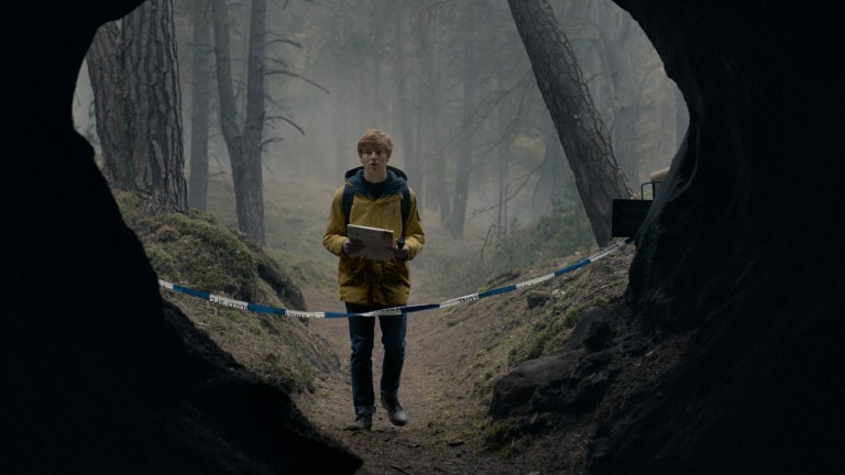 Dark S01 E01 – E03