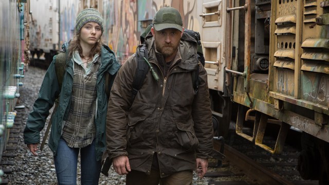 Thomasin McKenzie og Ben Foster spiller datter og far i Leave no Trace. (Foto: Selmer Media).