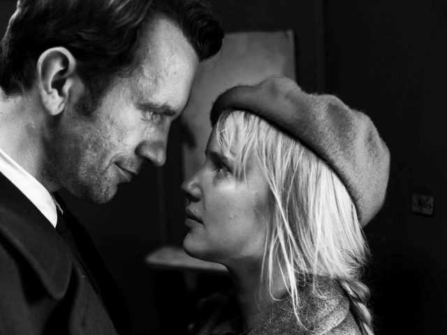 Wiktor (Tomasz Kot) og Zula (Joanna Kulig) sliter med å oppnå varig lykke i 