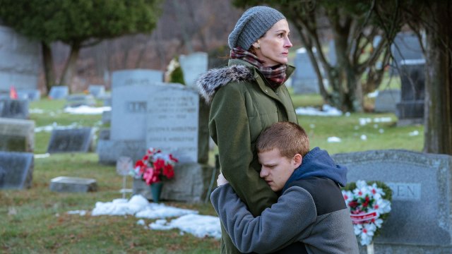 Samspillet mellom Julia Roberts og Lucas Hedges er både bra og vondt i Ben is Back. (Foto: Another World Entertainment).