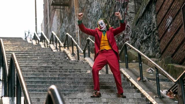 Man føler både avsky og medlidenhet for Arthur Fleck (Joaquin Phoenix) i «Joker». (Foto: SF Studios)