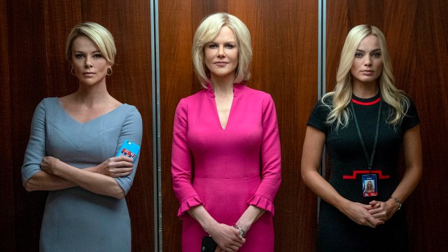 Fox News-kvinnene Megyn Kelly (Charlize Theron), Gretchen Carlson (Nicole Kidman) og Kayla Pospisil (Margot Robbie) i «Bombshell». (Foto: Nordisk Film Distribusjon)