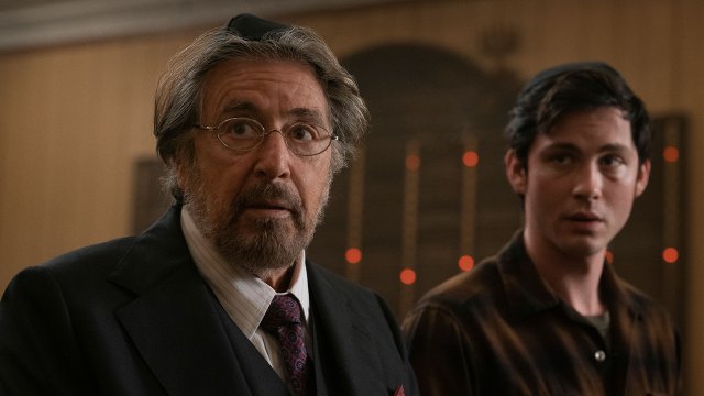 Meyer Offerman (Al Pacino) og Jonah Heidelbaum (Logan Lerman) spiller hovedrollene i «Hunters». (Foto: Christopher Saunders / Amazon Studios)