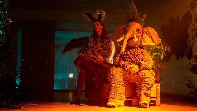 Episoden «The Elephant in the Room» er den klart beste av de jeg har fått sett. Den er med Nader Khademi («Hjem til jul», «Heksejakt») og Silje Storstein («Sofies verden», «Unge lovende») som gjør svært gode roller. (Foto: Eirik Evjen / Netflix)