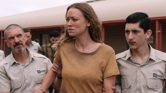 BASERT PÅ VIRKELIGE HENDELSER: En av seriens fire hovedroller er Sofie Werner (Yvonne Strahovski), en australsk statsborger som feilaktig havner på et av landets immigrasjonssenter. Foto: Ben King, Netflix