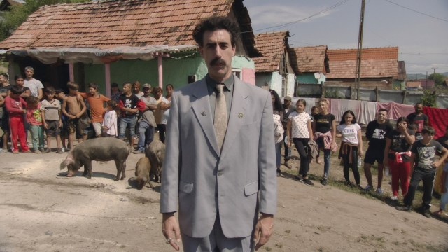 BORAT ER TILBAKE: Sacha Baron Cohen gjentar sin rolle som den kasakhstanske journalisten Borat Sagdiyev. FOTO: Amazon Studios