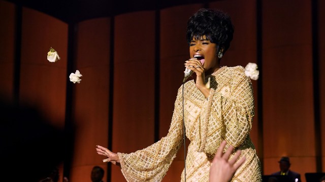 STEMMEPRAKT: Jennifer Hudson synger Aretha Franklins hits på sin egen måte i «Respect». Foto: Quantrell D. Colbert