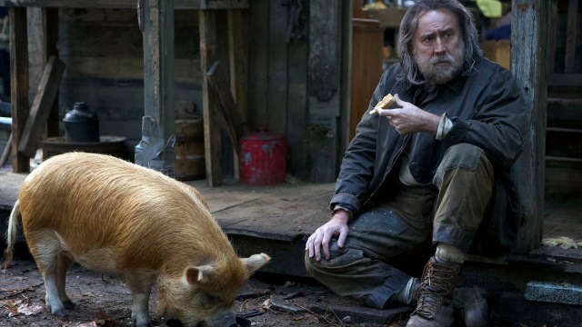 KJÆLEDYR: Rob (Nicolas Cage) er veldig knyttet til grisen sin i filmen «Pig». Foto: Another World Entertainment