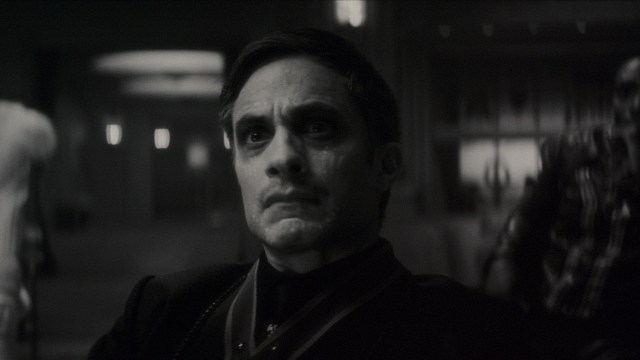 NYTT FJES I MCU: Gael García Bernal spiller Jack Russell i denne TV-spesialen som introduserer monstre og monsterjegere til  Marvels superheltverden. FOTO: Marvel Studios. © 2022 MARVEL