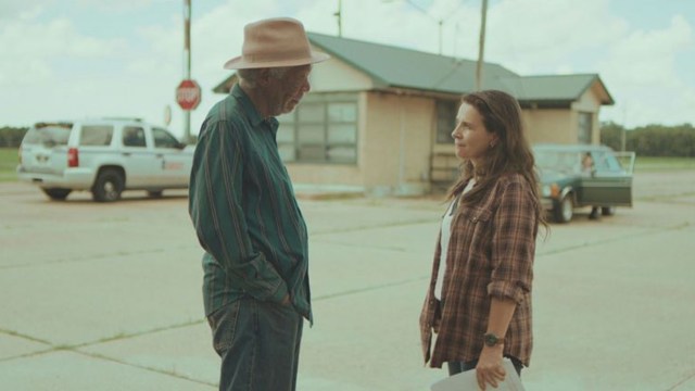 VETERANER: Morgan Freeman og Juliette Binoche i «Paradise Highway». Foto: Lionsgate