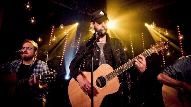 Bonusspor: Band Of Horses og Lars Vaular