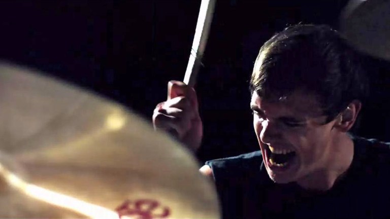 Videopremiere: Overthrow