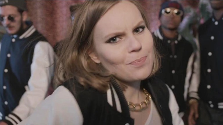 Videopremiere: Billie Van