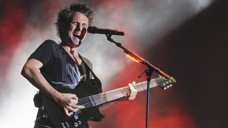 Hør Muse returnere til rockerøttene